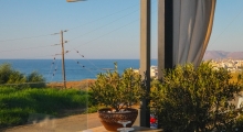 Sea-view dining table at Theodosi Restaurant Chania